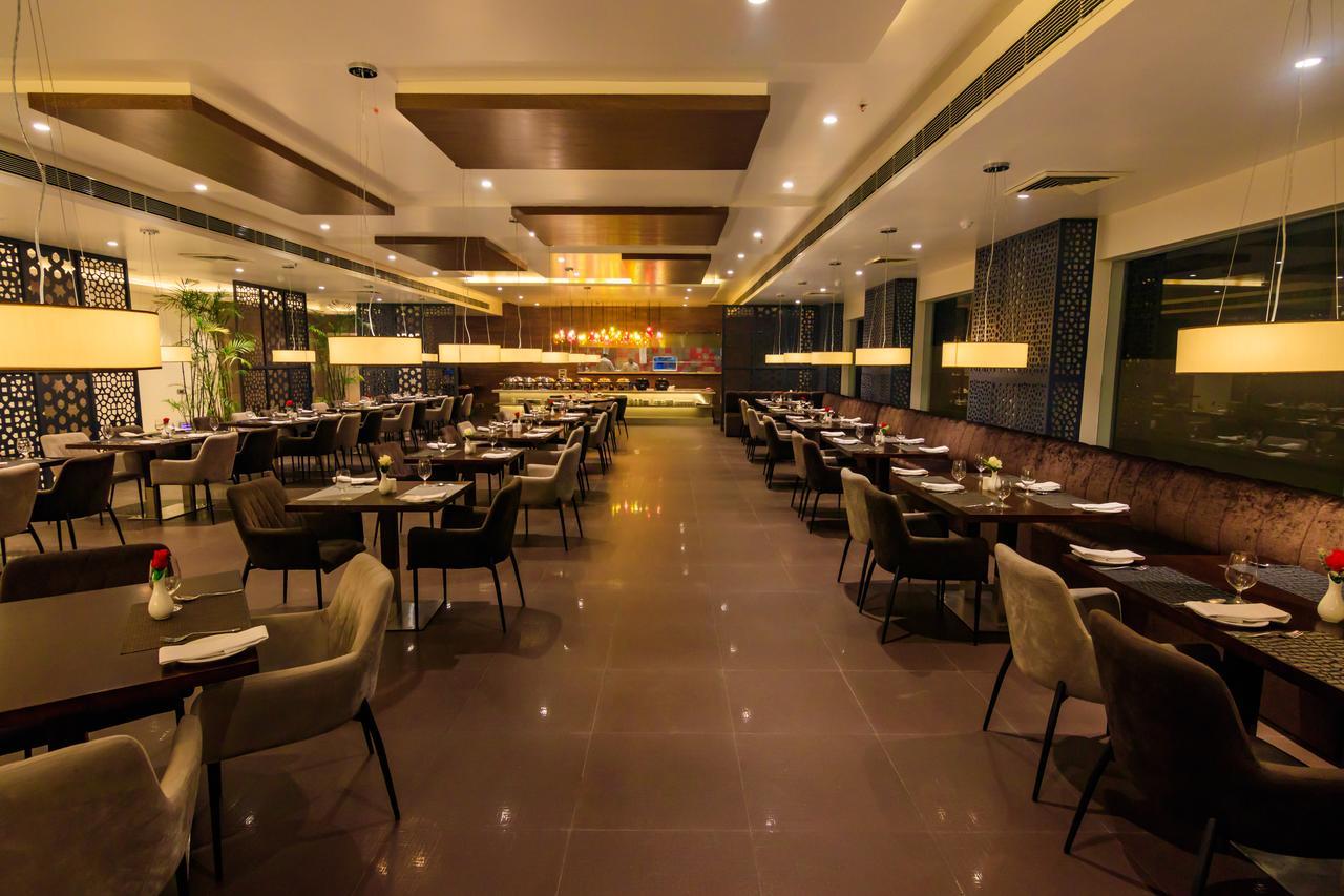 Amara Gateway Hotel Moradabad Exterior photo