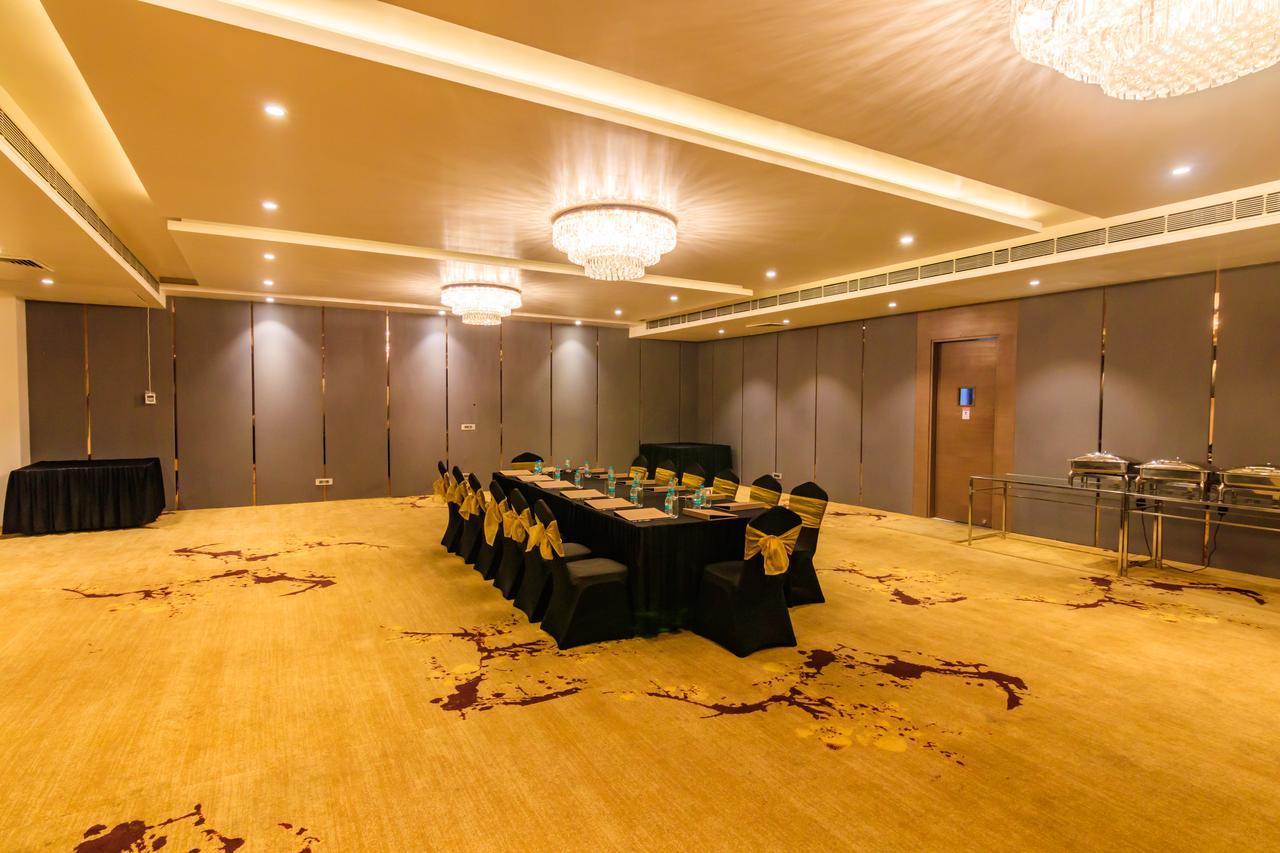Amara Gateway Hotel Moradabad Exterior photo